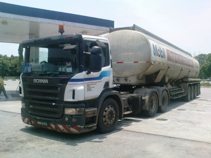 Diesel fuel gmc oversize tank truck #3