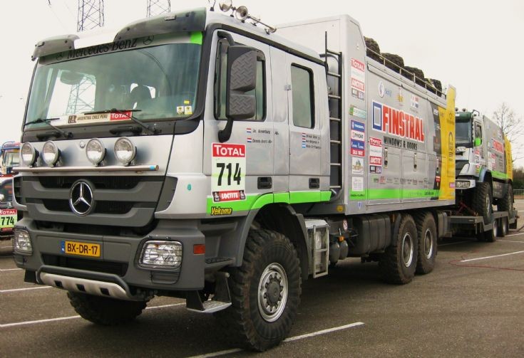 Mercedes truck dakar 2010 #5