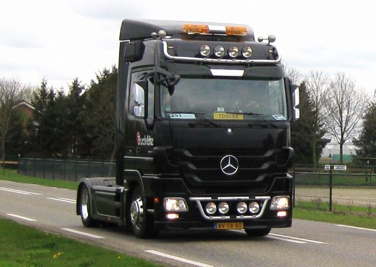 Mercedes benz actros trucks 2009 #3