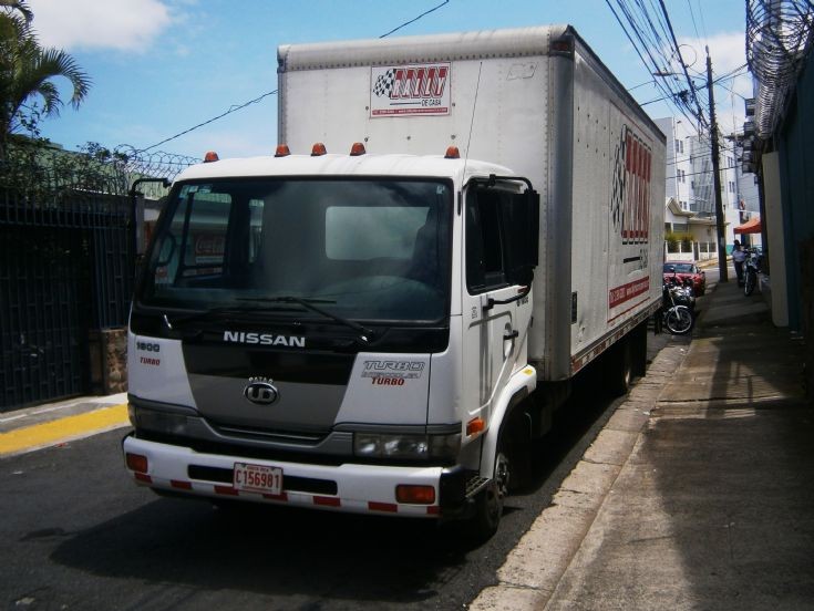 Nissan ud 1800 truck #8