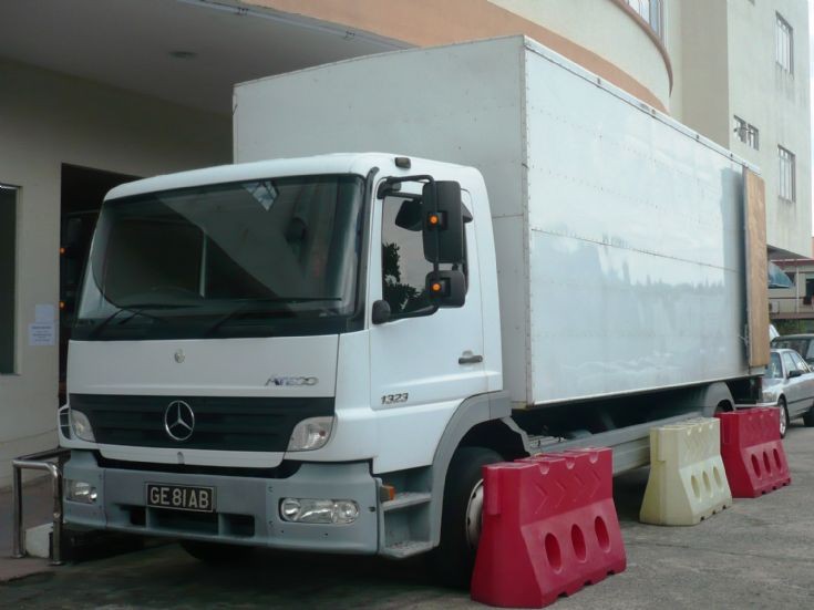 Mercedes delivery truck #7