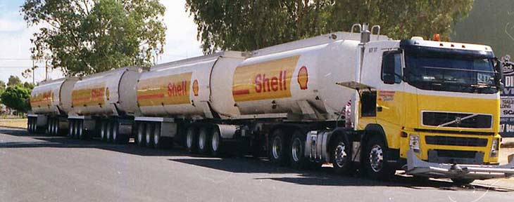 Volvo fh16 8x4 Shell Fuel 'Road Train'