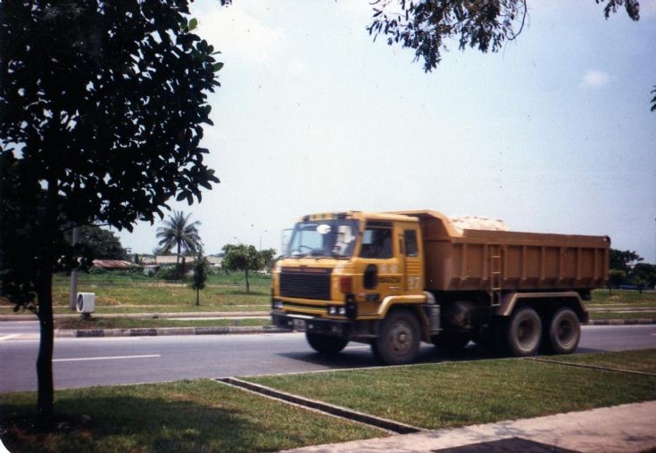 Nissan Diesel CW52 dump truck