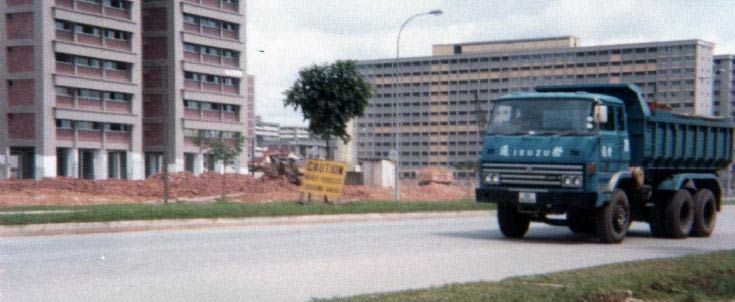 Isuzu dump truck