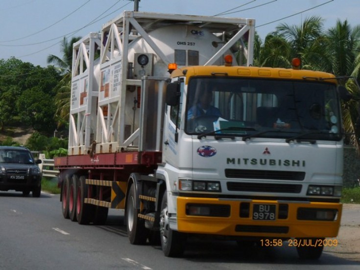 mitsubishi trailer