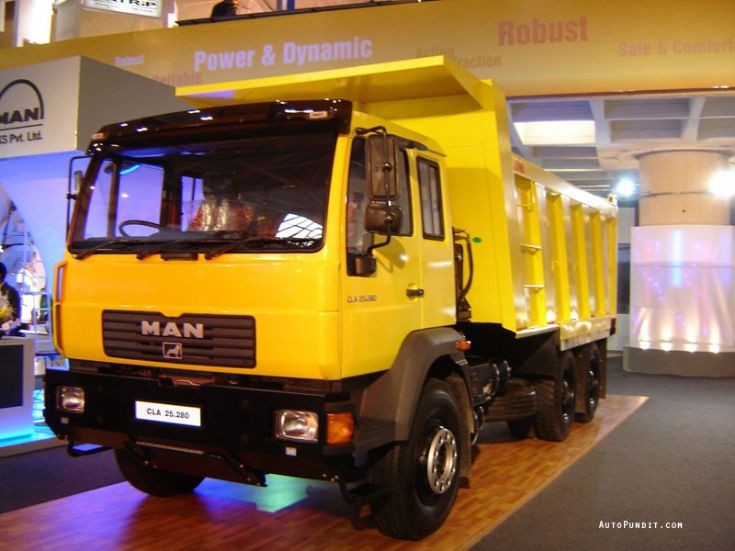 man tipper