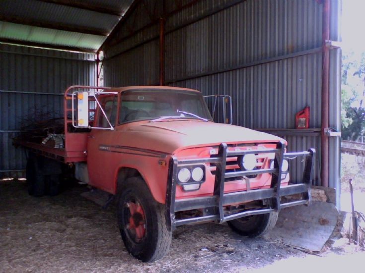 Dodge AT4 760 Diesel