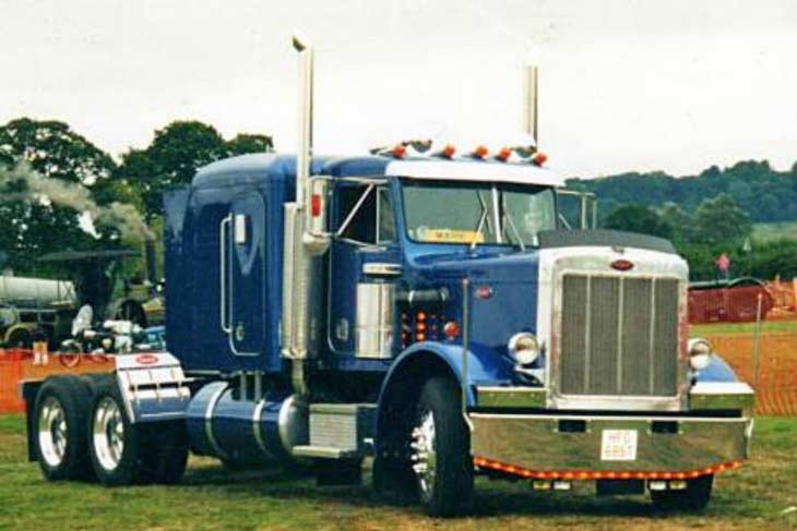 This is a picture of Dave his son Mark's nice Peterbilt 379