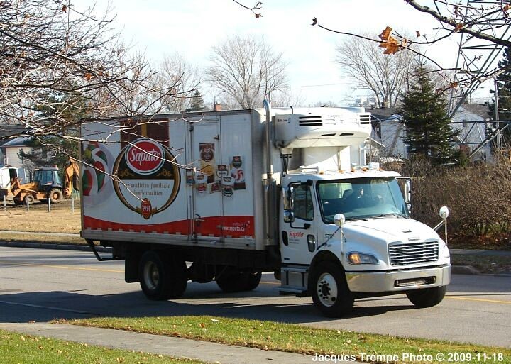 Freighliner from Saputo in Ste-Foy