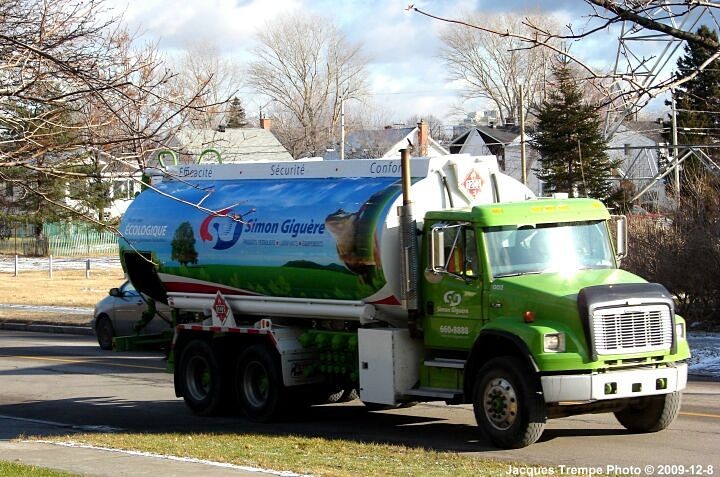 Huiles Simon Giguere Freightliner