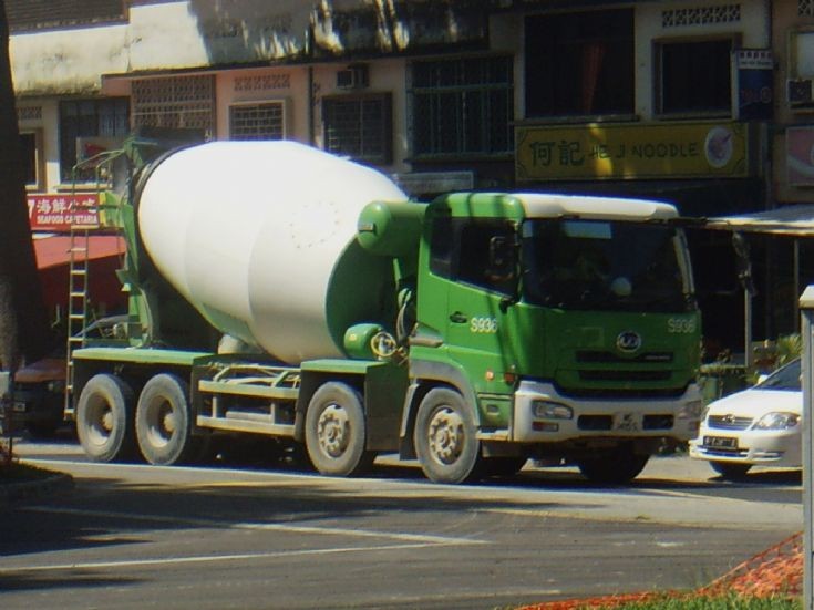 YTL Concrete Pte Ltd Nissan Diesel 4 Axle Concrete Mixer Truck
