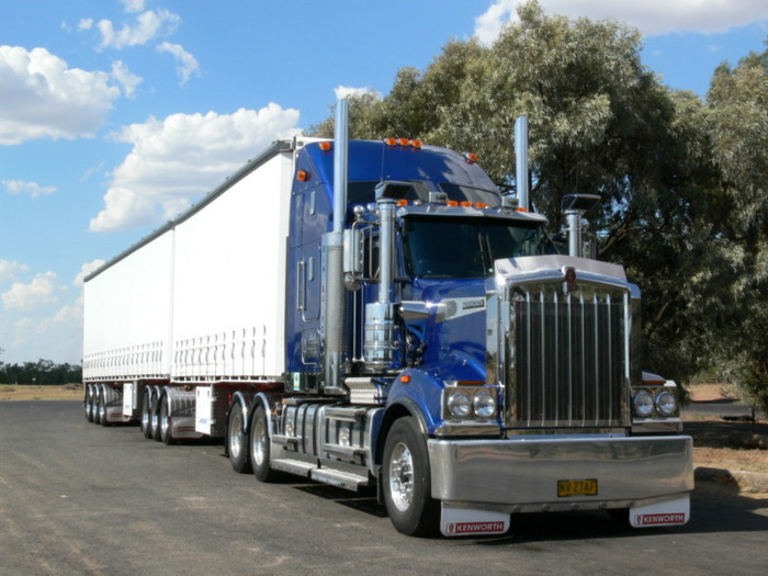 Kenworth T904, Brown & Hurley Anniversary model