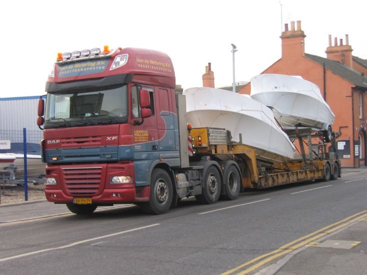 Van de Wetering DAF XF Low Loader