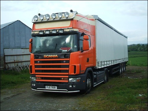 Barry Hughes Transport Scania 164 CLASSIC - 'nother view