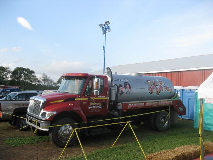 Baker's Septic Service International Navistar 7300 chassis