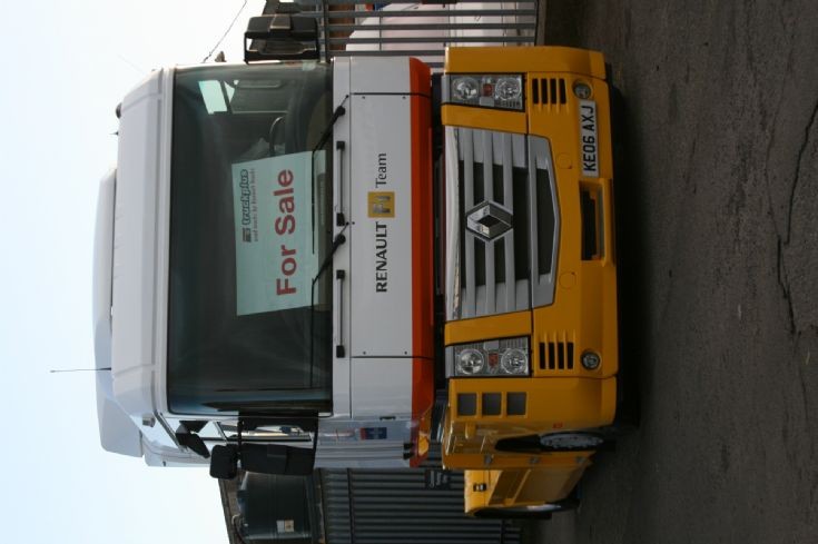 Renault F1 Team, Grimsby