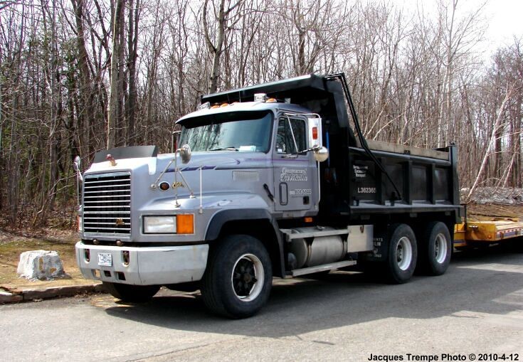 Terrassement Robitaille Mack Elite - 2 0f 2
