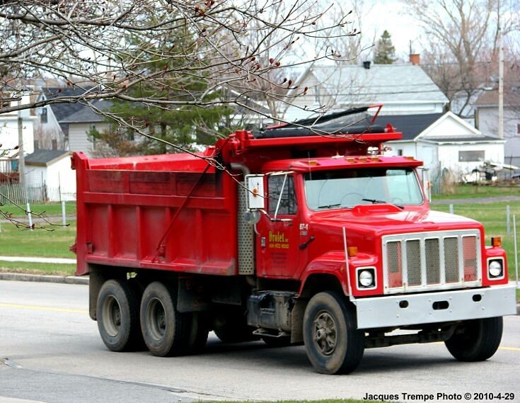 Drolet Inc. International Dumper