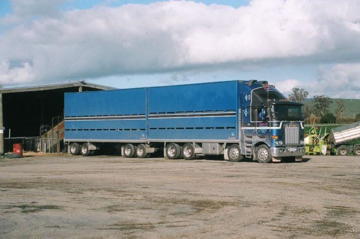 Kenworth Stockliner 2