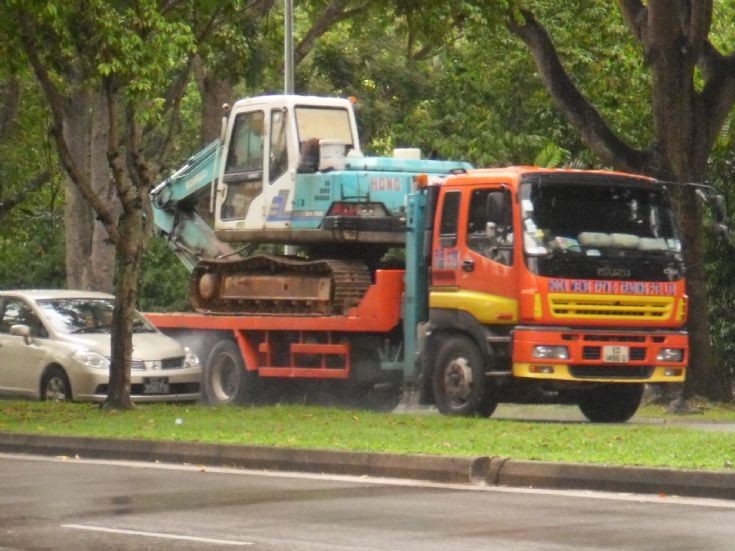 Hock Meng Transportation & Trading Pte Ltd Isuzu Giga CYH Self Loader Truck