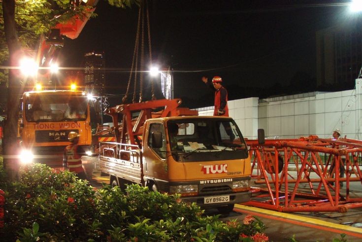 Tiong Woon Crane MAN TGA & Mitsubishi Canter, Orchard Road, Singapore