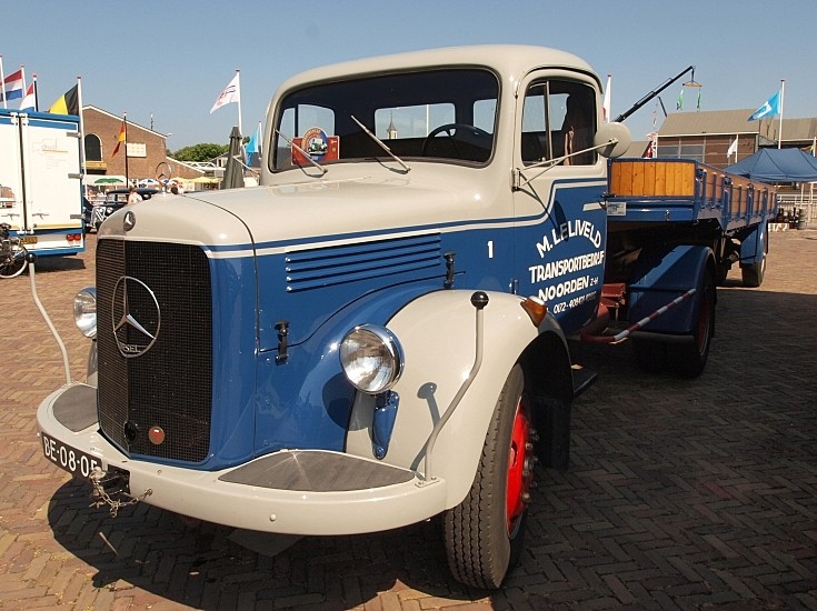 1960 Mercedes truck #5