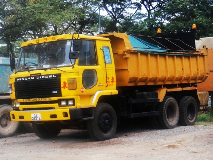 Used nissan dump truck singapore #9