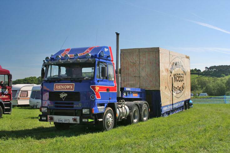 1987 Foden 6x4 4400 Cat power Howards Lowloader at Belvior castle rally 2010