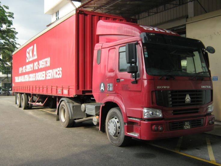 Howo Sinotruck and Trailer, Malaysia