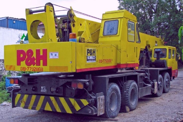 Nissan Diesel with P&H Crane (Rear View)