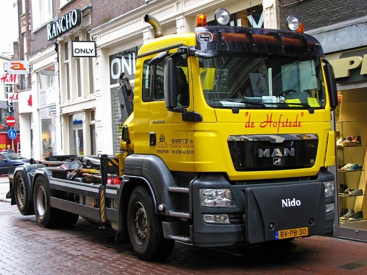 De Hofstede MAN TGS 26.400 in Amsterdam
