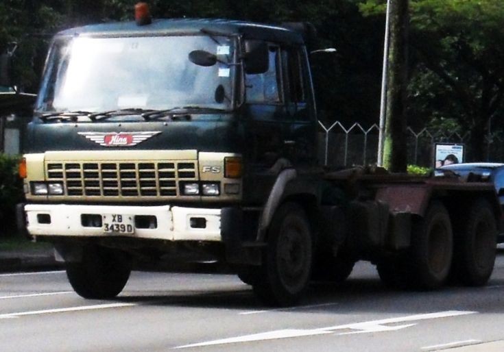 Hino Super Dolphin FS Tractor 