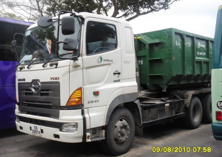 SembCorp Pte Ltd Hino Profia 700 Series Hook Lift Truck