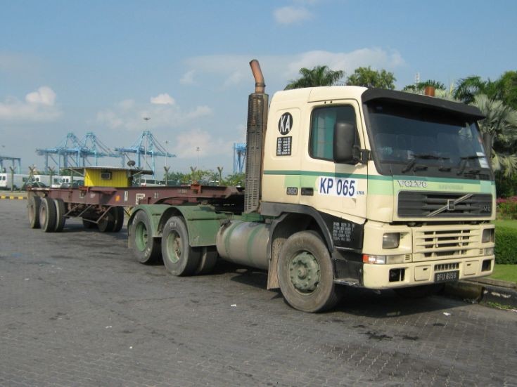 Volvo FM 10 360 Pulau Indah Container Terminal, P Klang, Malaysia