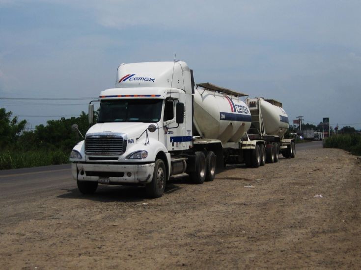 freightliner mexico