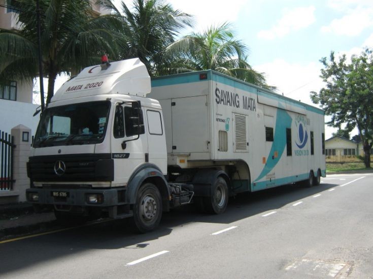 Mercedes Benz 1827 Petaling Jaya Malaysia