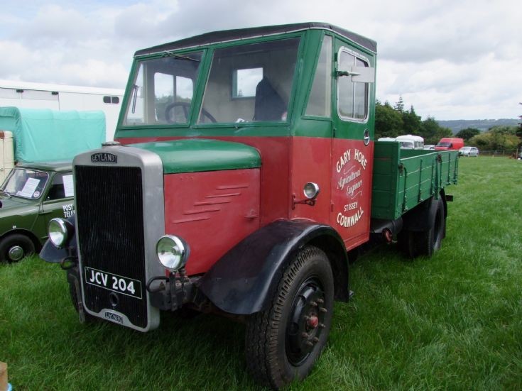 Classic Leyland - JCV 204