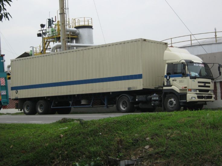 Nissan diesel prime mover