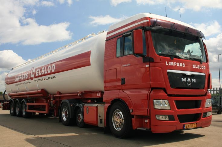 Truck Photos - MAN TGX 18 400 lorry